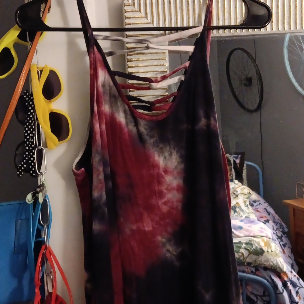 Magic Fit Multicolor Tie-Dye Camisole